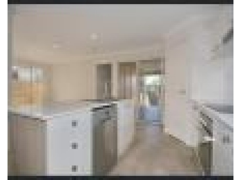 17 Sunflower Street, Wynnum QLD 4178