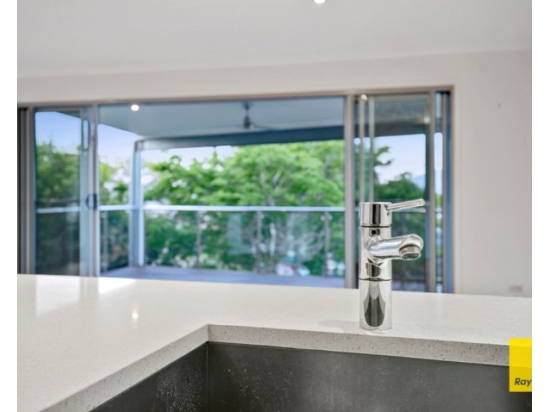 155 Kingsley Terrace, Manly QLD 4179