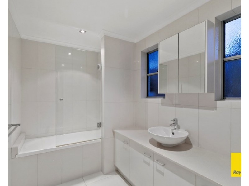 155 Kingsley Terrace, Manly QLD 4179