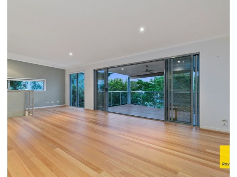 155 Kingsley Terrace, Manly QLD 4179