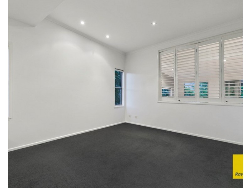 155 Kingsley Terrace, Manly QLD 4179