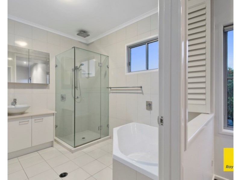 155 Kingsley Terrace, Manly QLD 4179