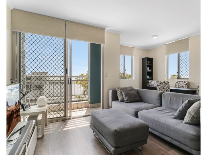 4/89 Bay Terrace, Wynnum QLD 4178