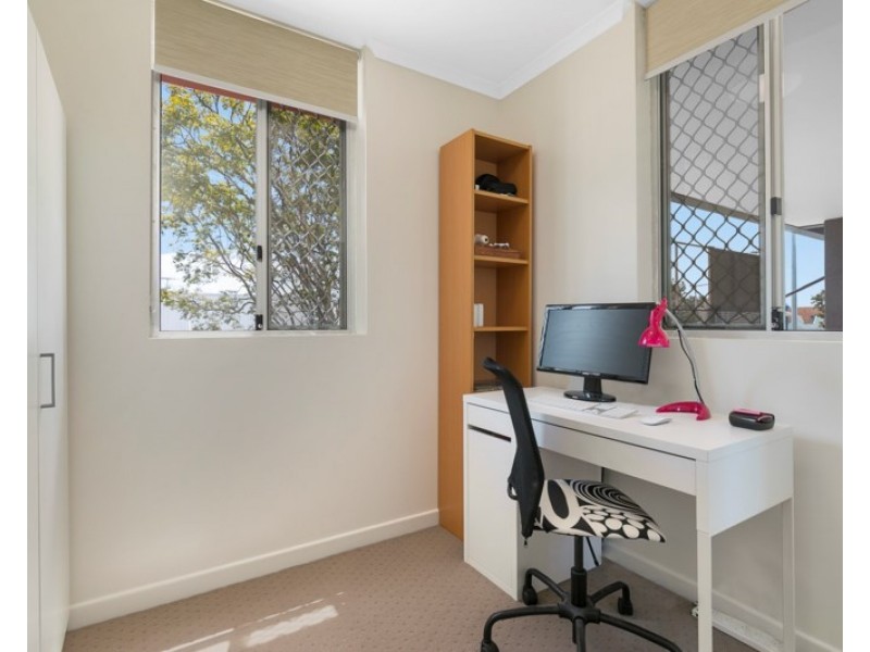 4/89 Bay Terrace, Wynnum QLD 4178