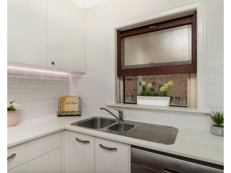 115 Wynnum Esplanade, Wynnum QLD 4178