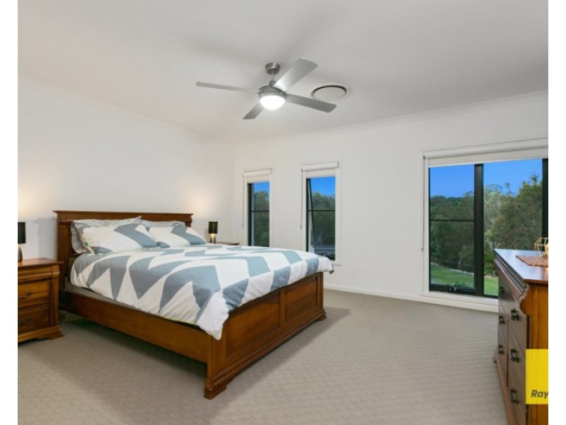 27 Brookside Place, Lota QLD 4179