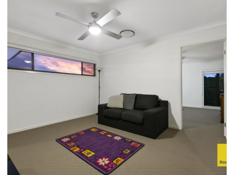 27 Brookside Place, Lota QLD 4179