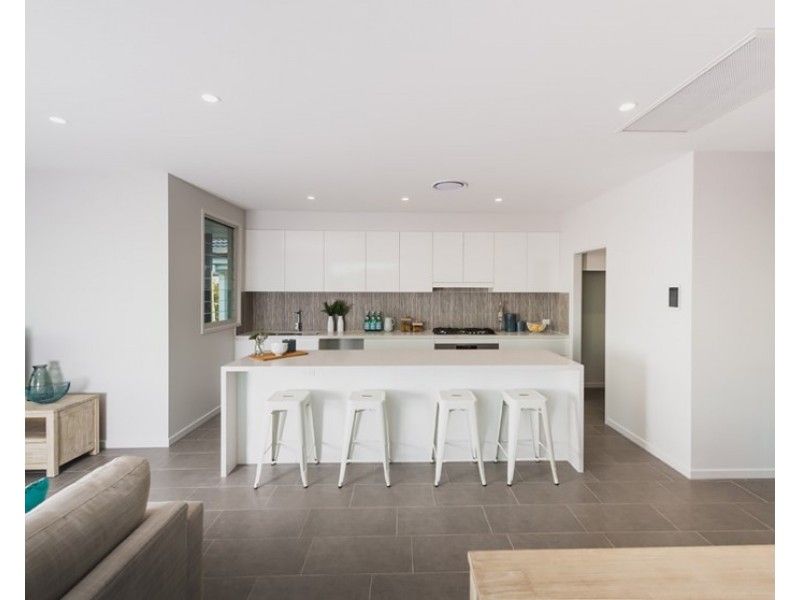 6 Kitchener Street, Wynnum QLD 4178