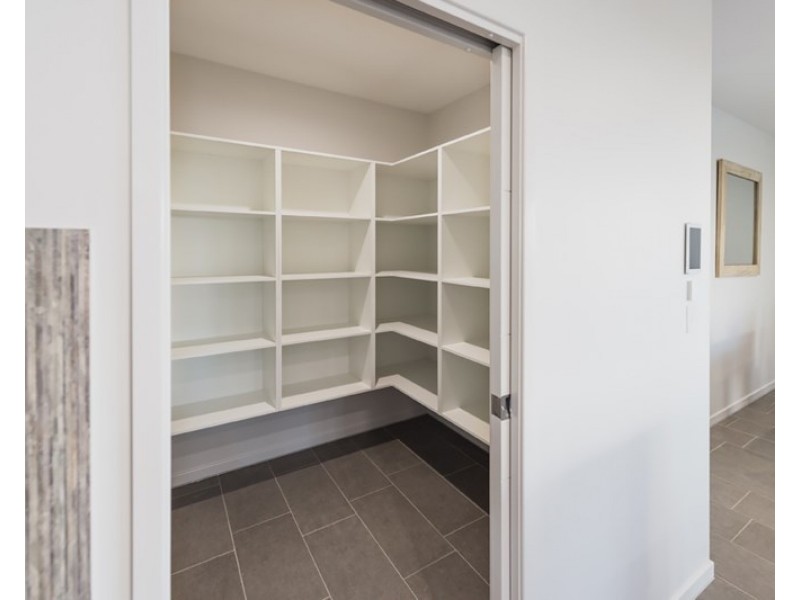 6 Kitchener Street, Wynnum QLD 4178