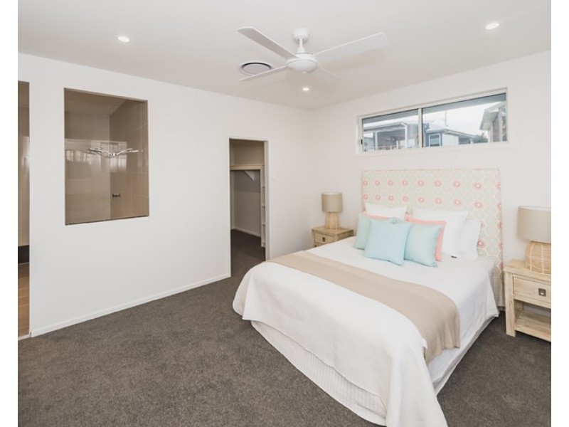 6 Kitchener Street, Wynnum QLD 4178