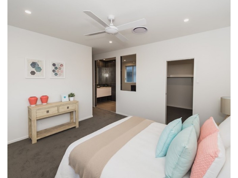 6 Kitchener Street, Wynnum QLD 4178