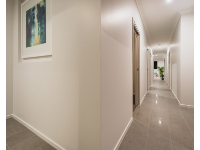 6 Kitchener Street, Wynnum QLD 4178