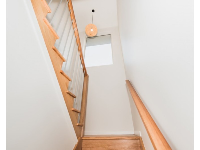 6 Kitchener Street, Wynnum QLD 4178