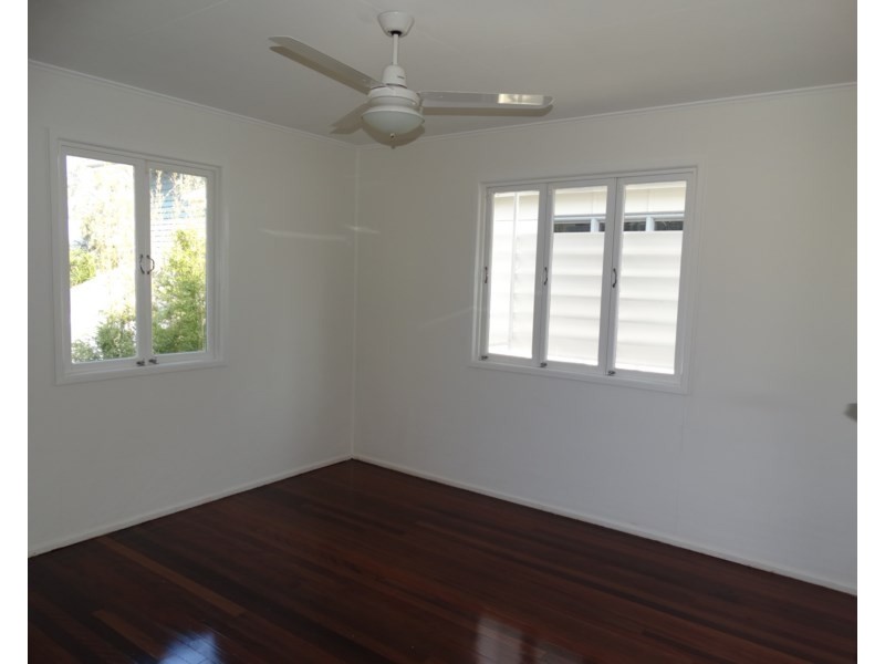 48 Stewart Parade, Manly QLD 4179