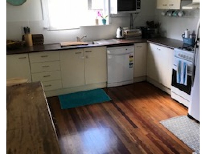 197 Whites Road, Lota QLD 4179