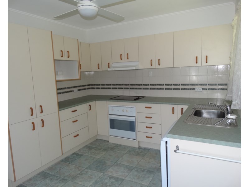 11 Sorrento Street, Wynnum West QLD 4178