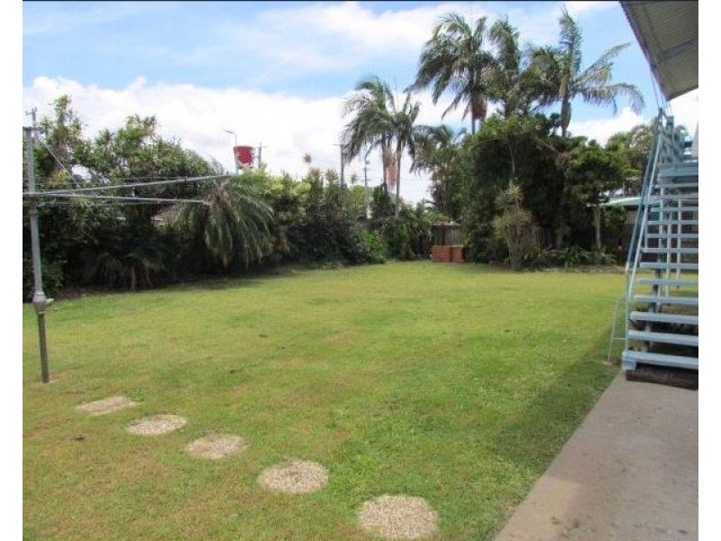 11 Sorrento Street, Wynnum West QLD 4178