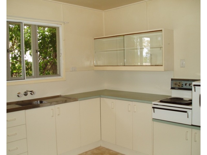 76 Chandos Street, Wynnum QLD 4178