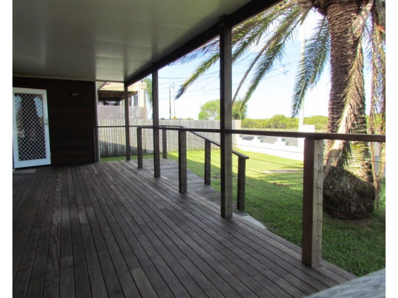 783 Esplanade, Lota QLD 4179