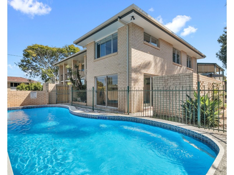 73 Roseberry Parade, Wynnum West QLD 4178