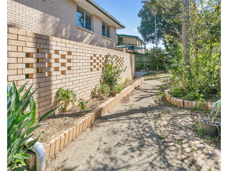 73 Roseberry Parade, Wynnum West QLD 4178