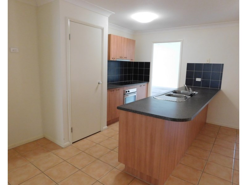 38 Brookside Place, Lota QLD 4179