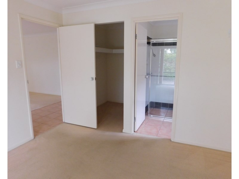 38 Brookside Place, Lota QLD 4179