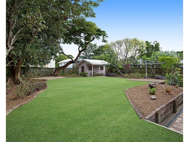19 Carlton Terrace, Wynnum QLD 4178
