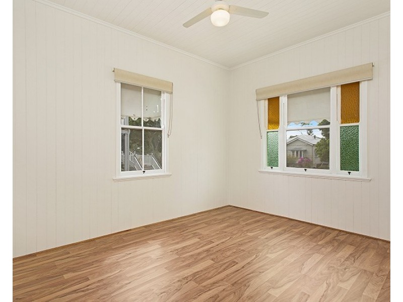 19 Carlton Terrace, Wynnum QLD 4178