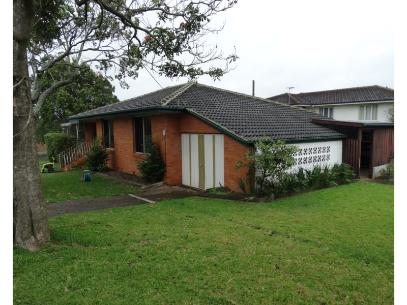 2 Drysdale Street, Wynnum West QLD 4178