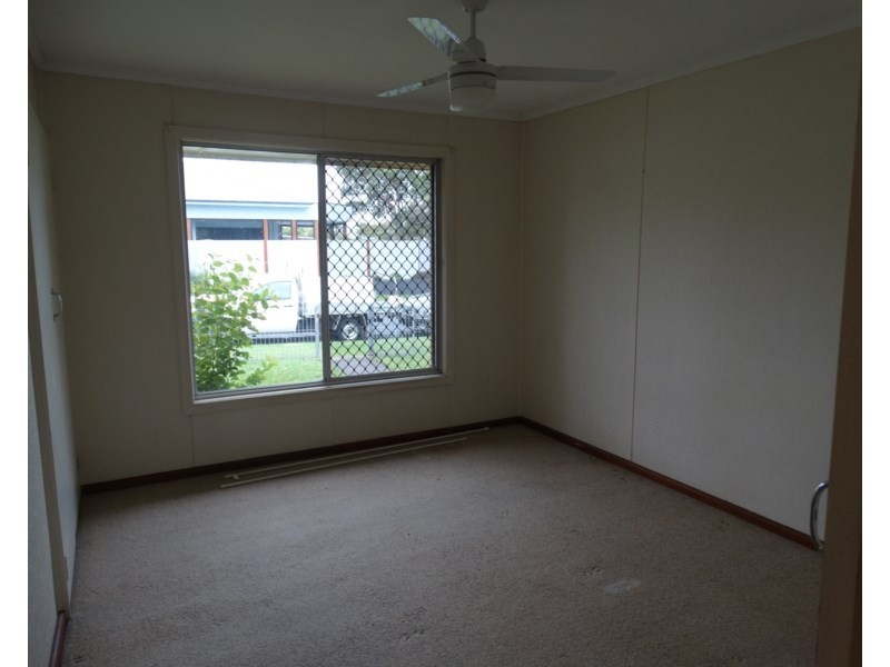 2 Drysdale Street, Wynnum West QLD 4178