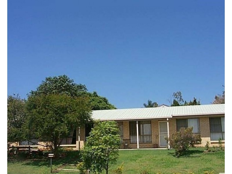 20 Plaza Street, Wynnum West QLD 4178