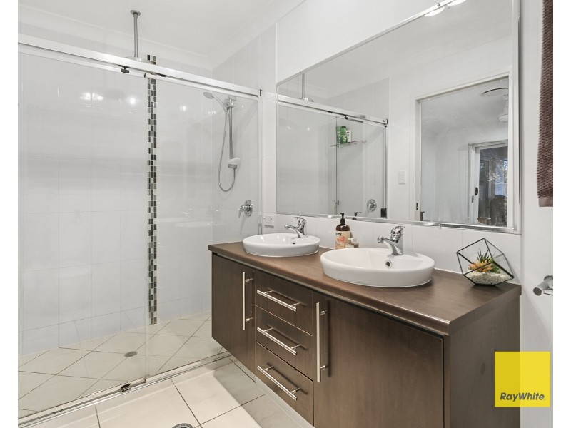 2 Higgs Circuit, Wynnum West QLD 4178
