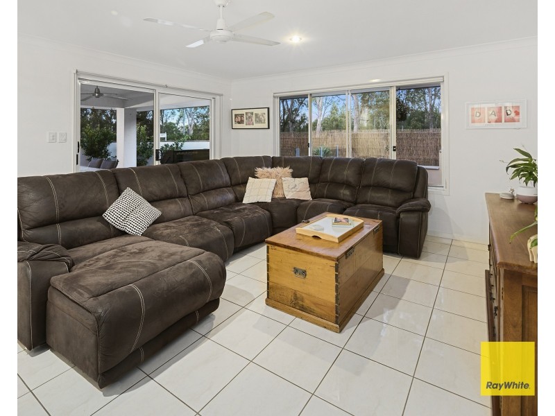 2 Higgs Circuit, Wynnum West QLD 4178