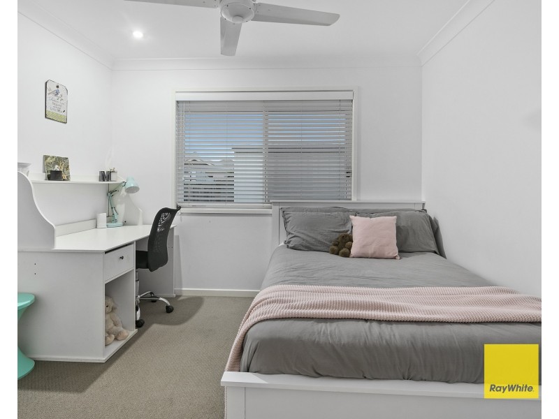 2 Higgs Circuit, Wynnum West QLD 4178
