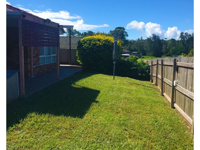 2 Michael Street, Wynnum West QLD 4178