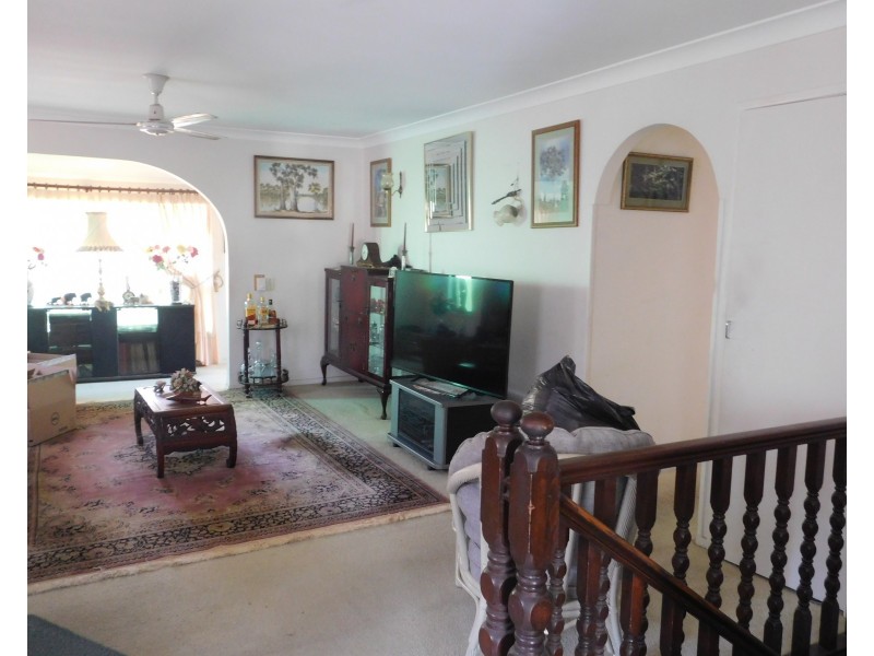 32 Roseberry Parade, Wynnum West QLD 4178