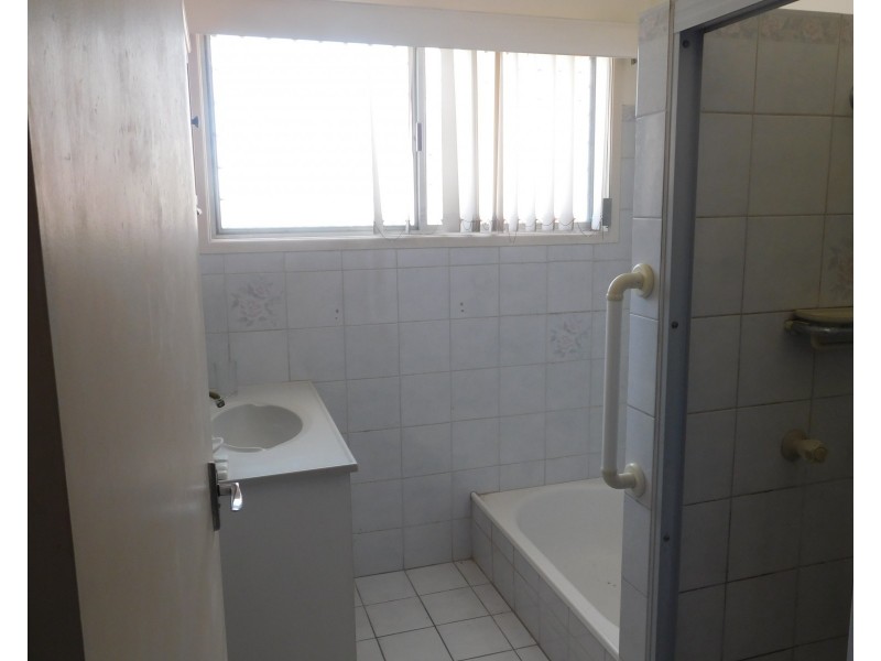 32 Roseberry Parade, Wynnum West QLD 4178