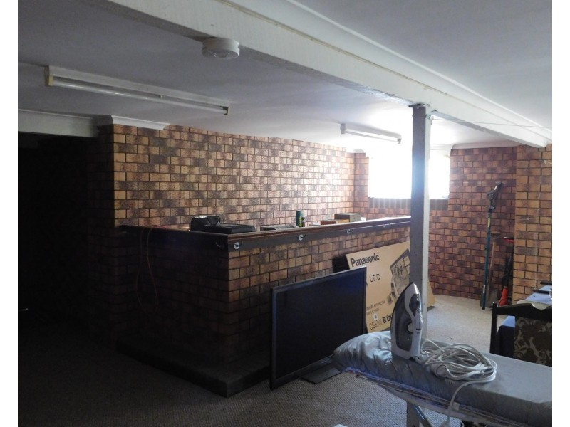 32 Roseberry Parade, Wynnum West QLD 4178