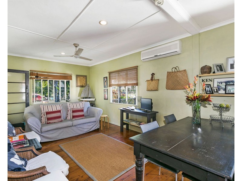 16 Duncan Street, Wynnum West QLD 4178