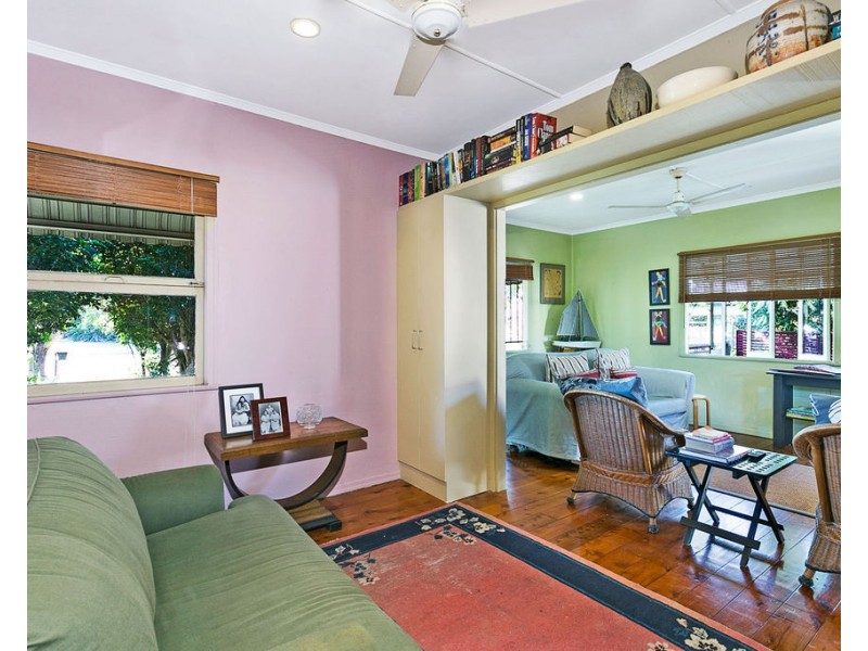 16 Duncan Street, Wynnum West QLD 4178