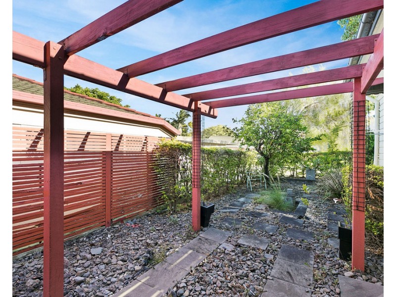 16 Duncan Street, Wynnum West QLD 4178