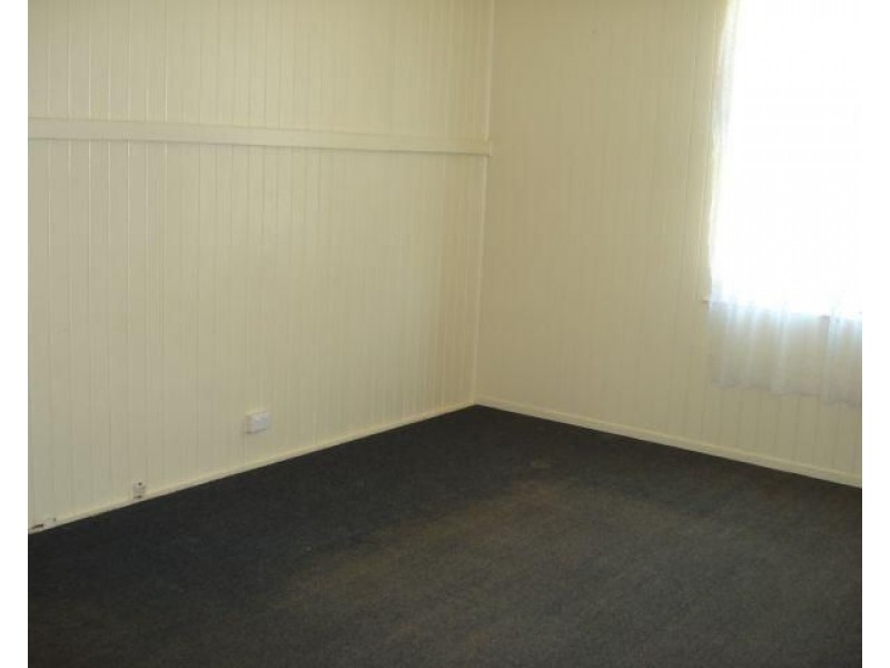 21 Kianawah Road, Wynnum West QLD 4178