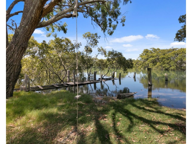 18 Ferndale Street, Lota QLD 4179