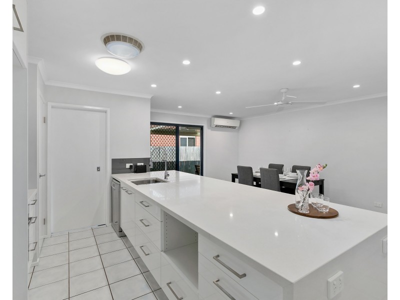 29 Macadamia Street, Wynnum West QLD 4178