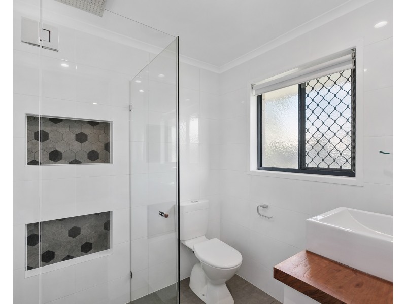 29 Macadamia Street, Wynnum West QLD 4178