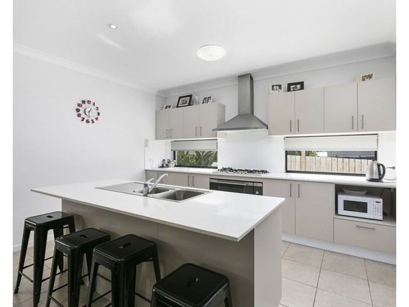 72 Kitchener Street, Wynnum QLD 4178