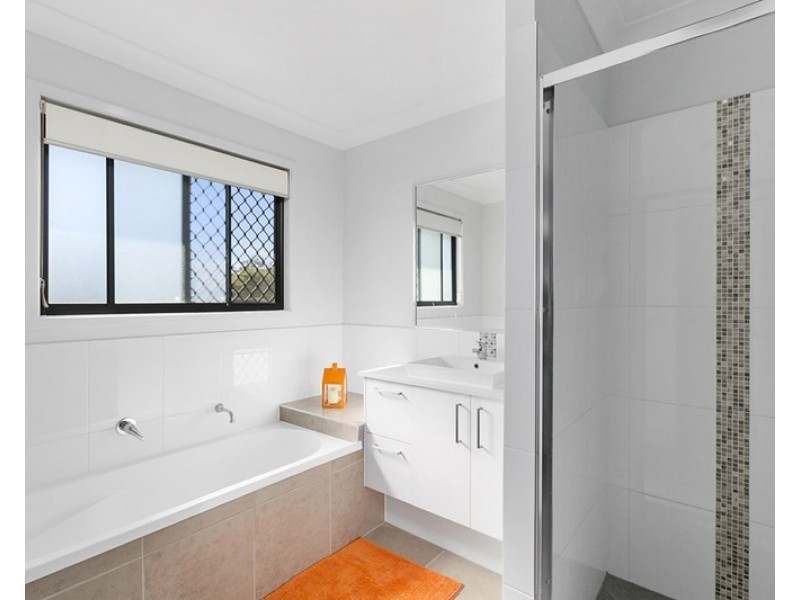 72 Kitchener Street, Wynnum QLD 4178