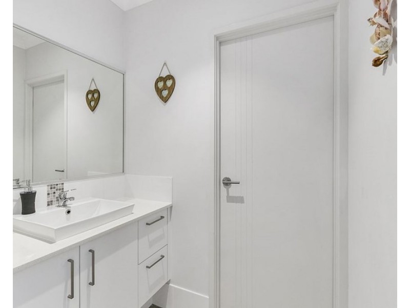 72 Kitchener Street, Wynnum QLD 4178