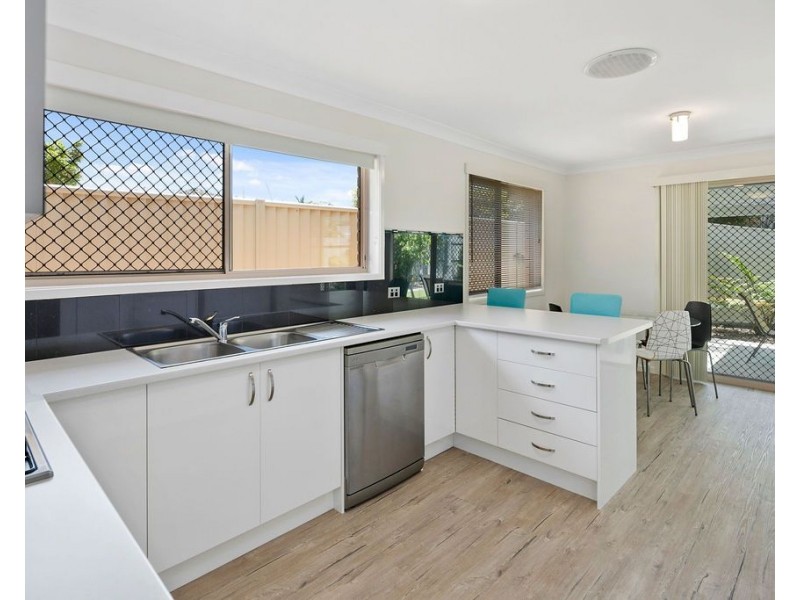 12 Elm Street, Wynnum QLD 4178